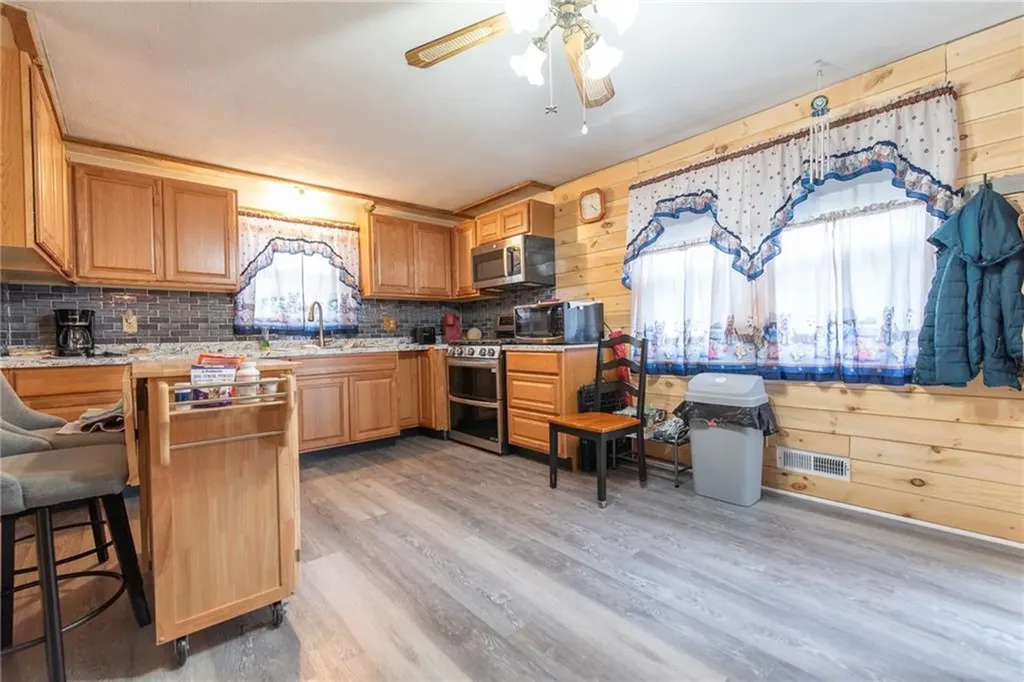 16 Vaughan Street Providence RI 02904