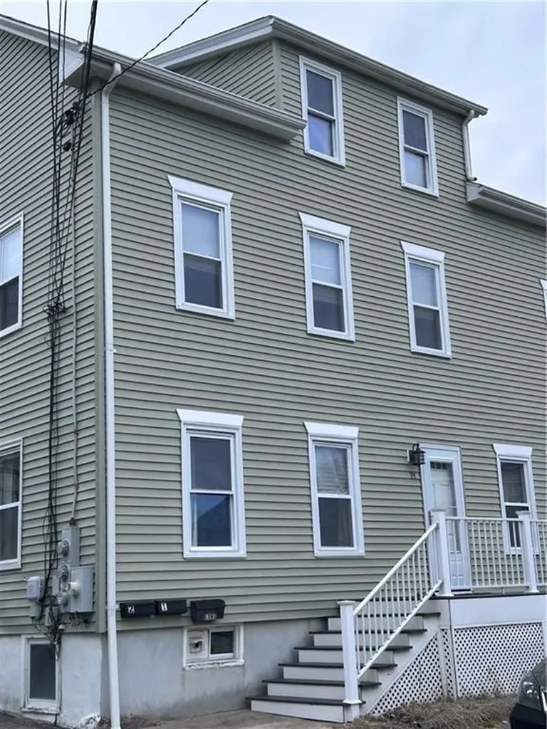 19 Catherine Street Bristol RI 02809