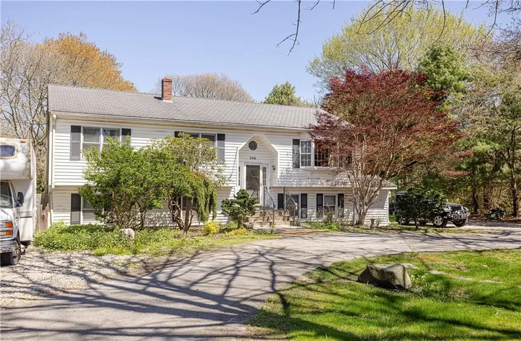 246 Long Highway Little Compton RI 02837