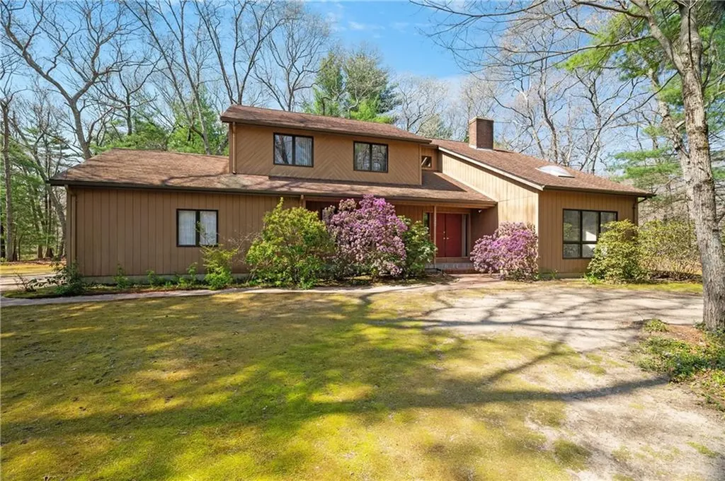 35 Candlewood Drive North Kingstown RI 02852