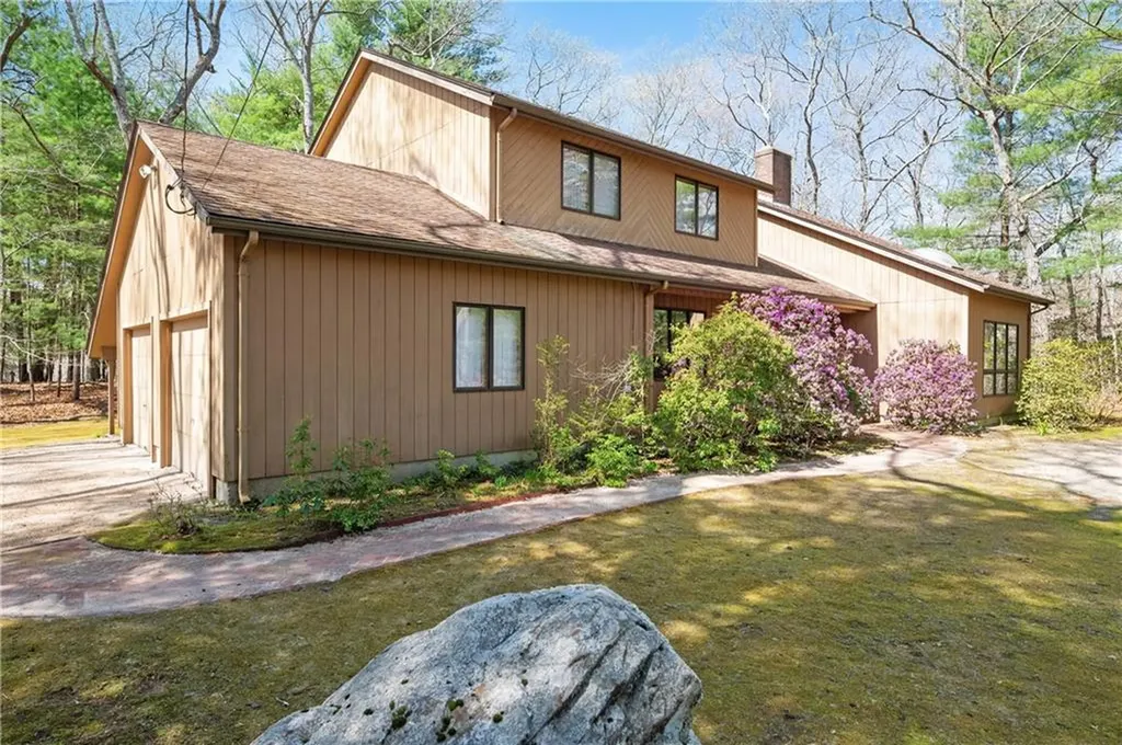 35 Candlewood Drive North Kingstown RI 02852