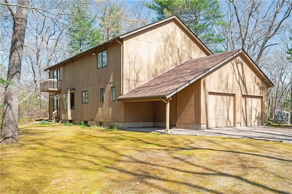 35 Candlewood Drive North Kingstown RI 02852