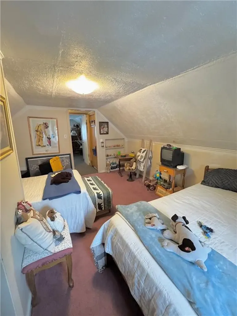 20 Pleasant Street Lincoln RI 02865