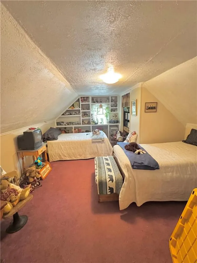 20 Pleasant Street Lincoln RI 02865