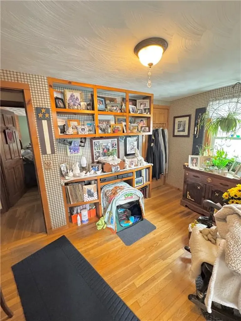 20 Pleasant Street Lincoln RI 02865