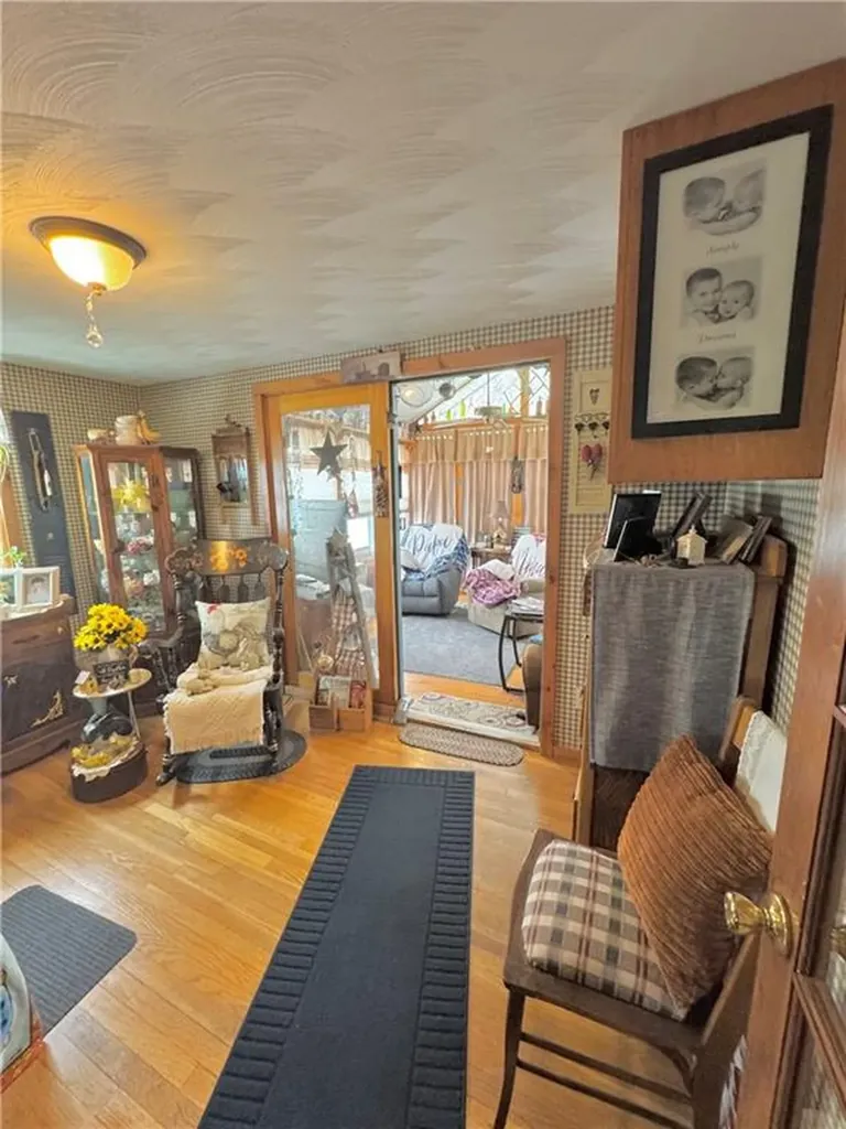 20 Pleasant Street Lincoln RI 02865