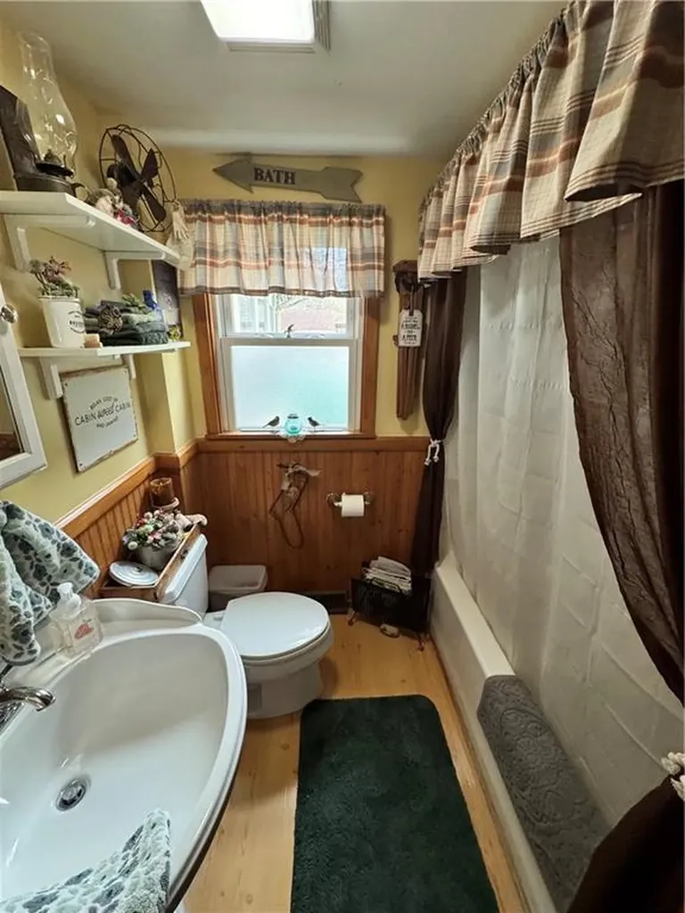 20 Pleasant Street Lincoln RI 02865