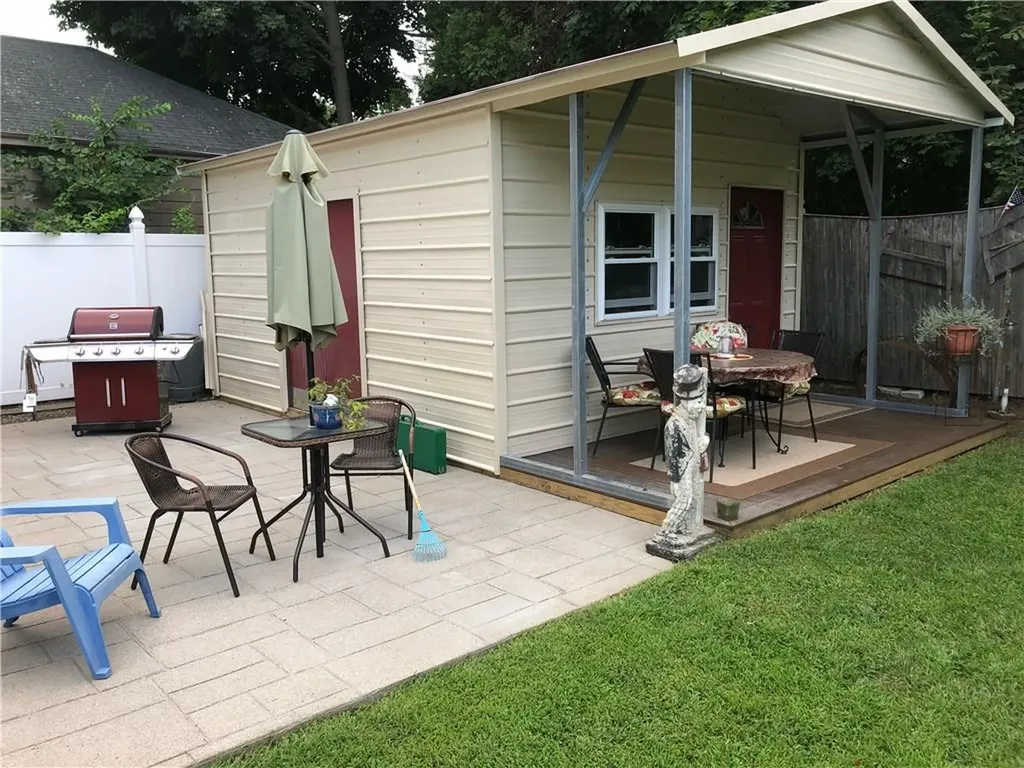 20 Pleasant Street Lincoln RI 02865
