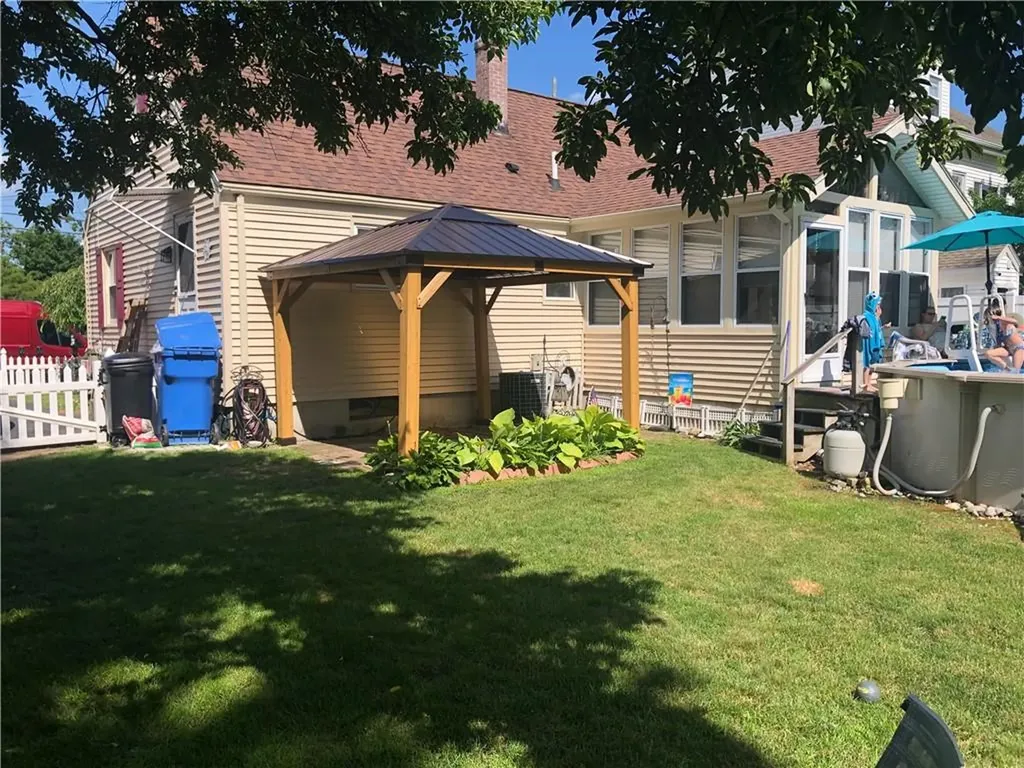 20 Pleasant Street Lincoln RI 02865