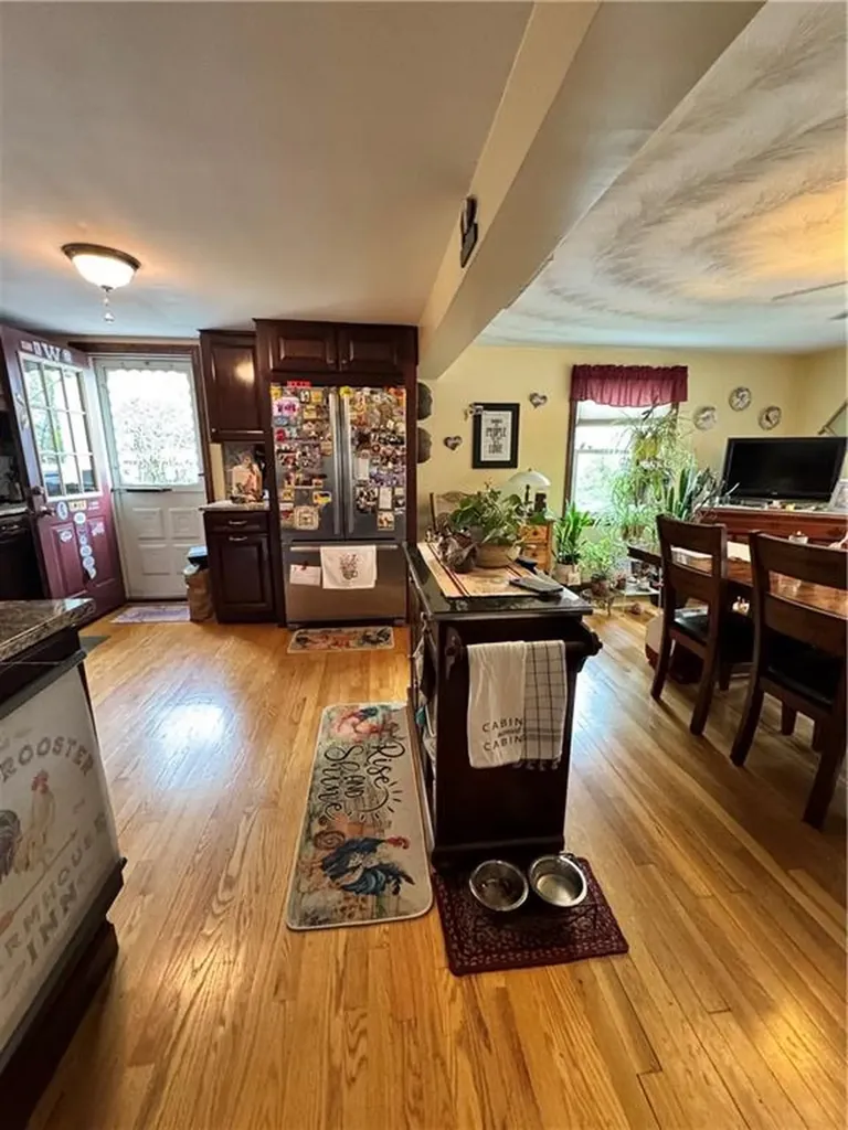 20 Pleasant Street Lincoln RI 02865