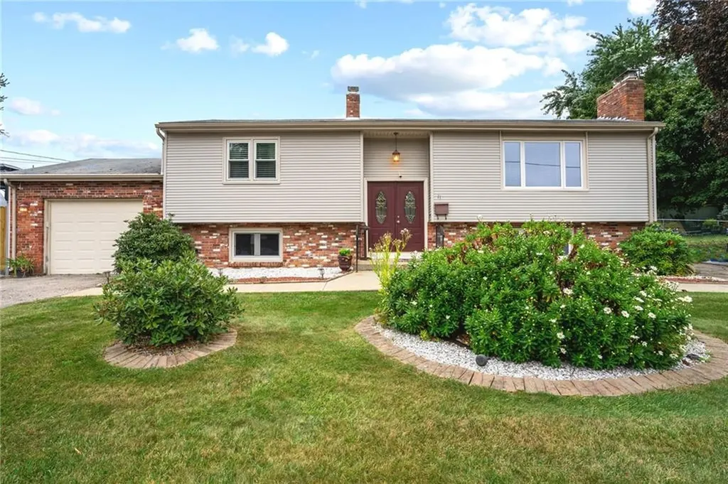 11 Beverly Street Cranston RI 02920