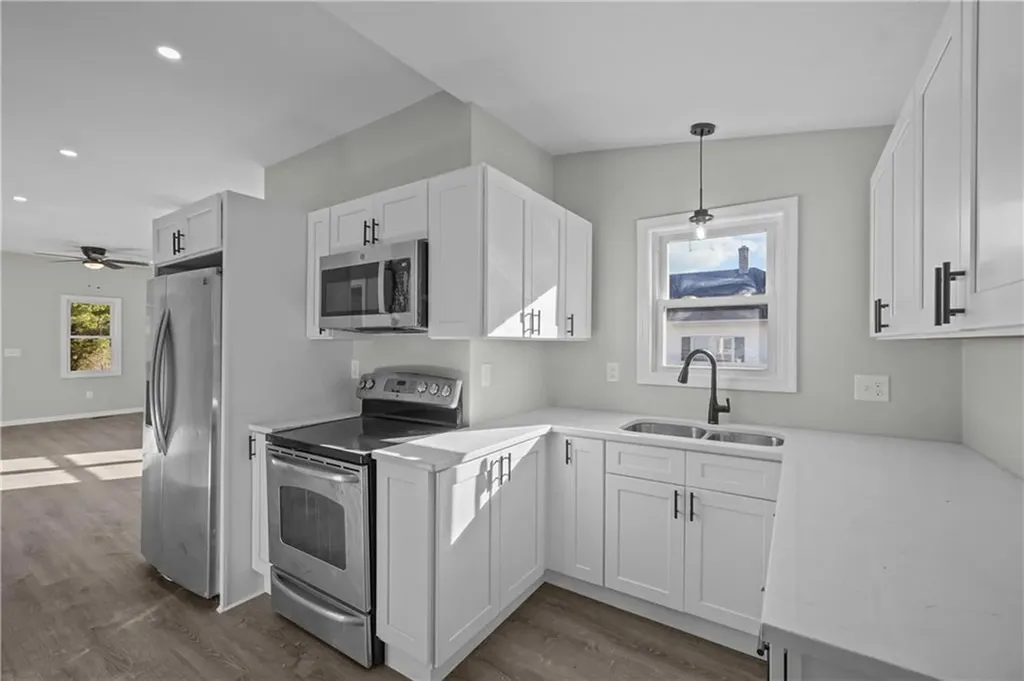 33 Murray Street Providence RI 02909