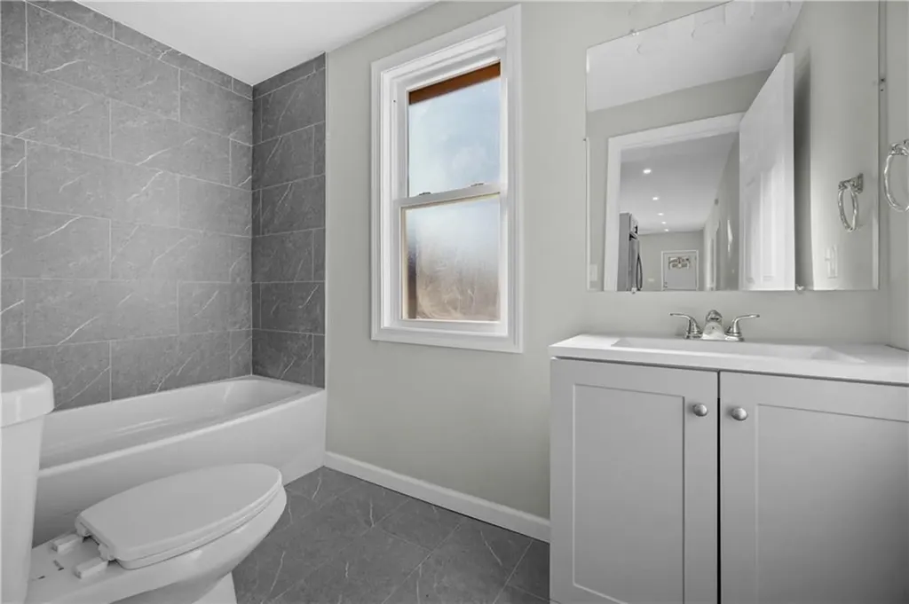 33 Murray Street Providence RI 02909