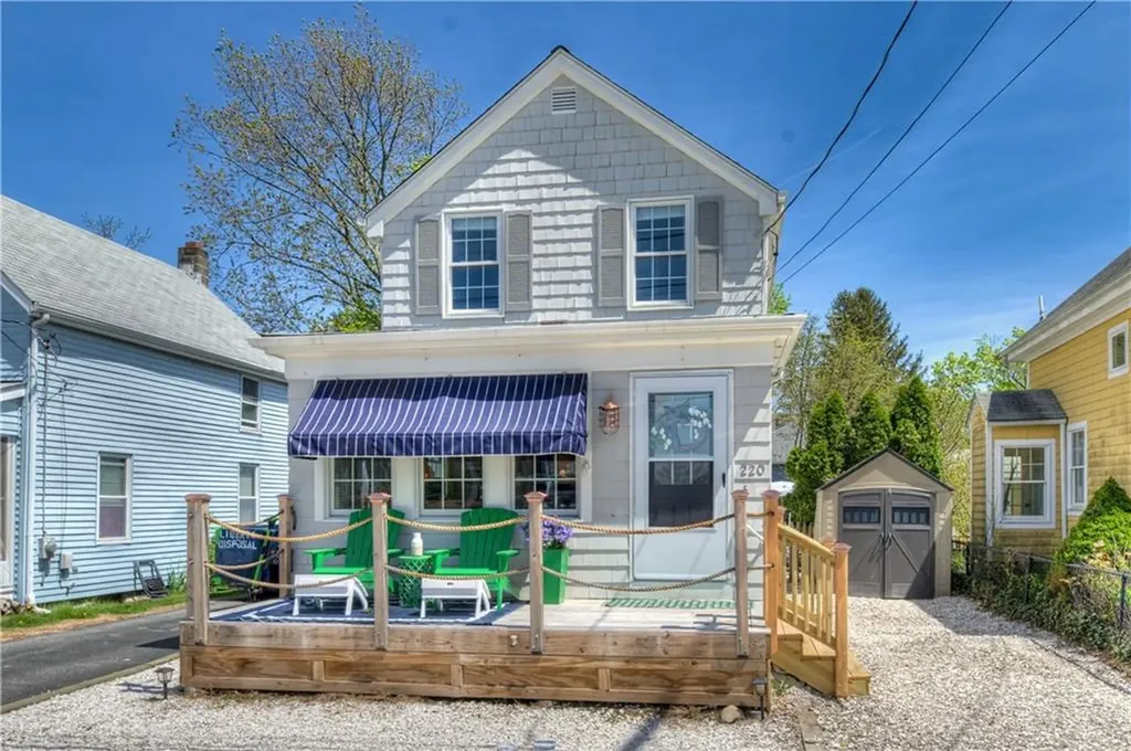 220 Narragansett Avenue Barrington RI 02806