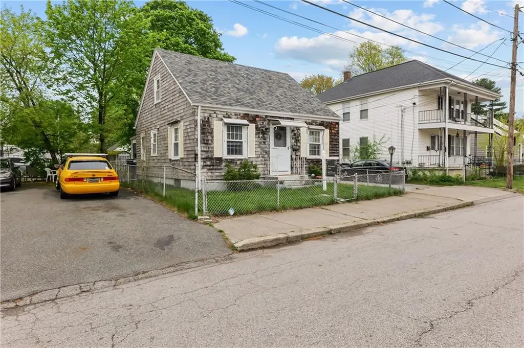 57 Clinton Street Pawtucket RI 02861