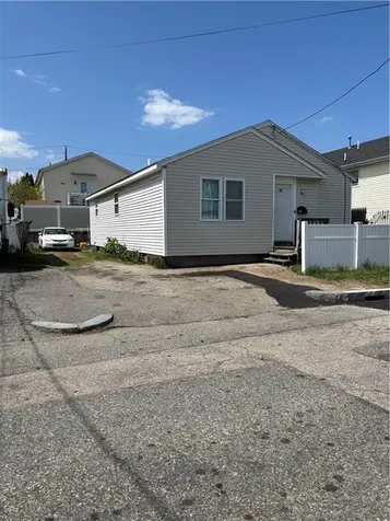 13 Halton Street Providence RI 02907