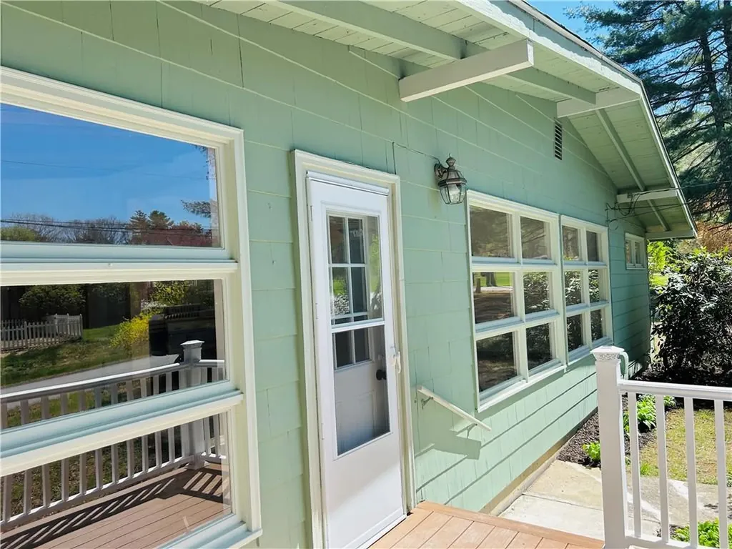 72 Overlea Road North Smithfield RI 02896