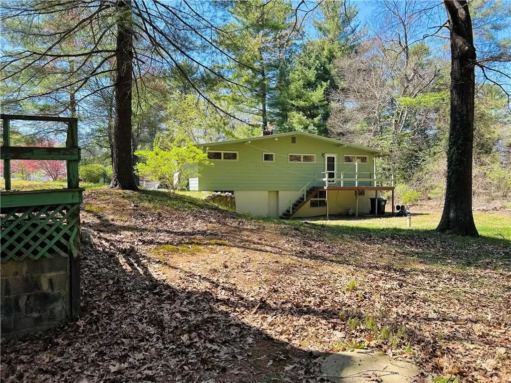 72 Overlea Road North Smithfield RI 02896