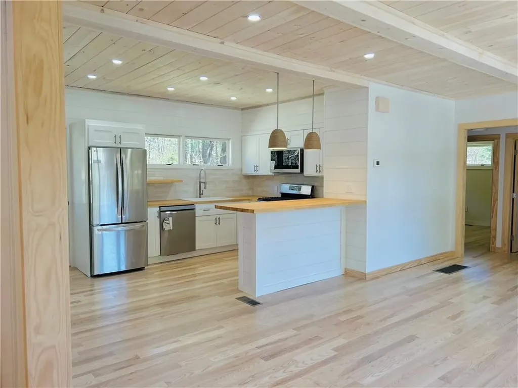 72 Overlea Road North Smithfield RI 02896