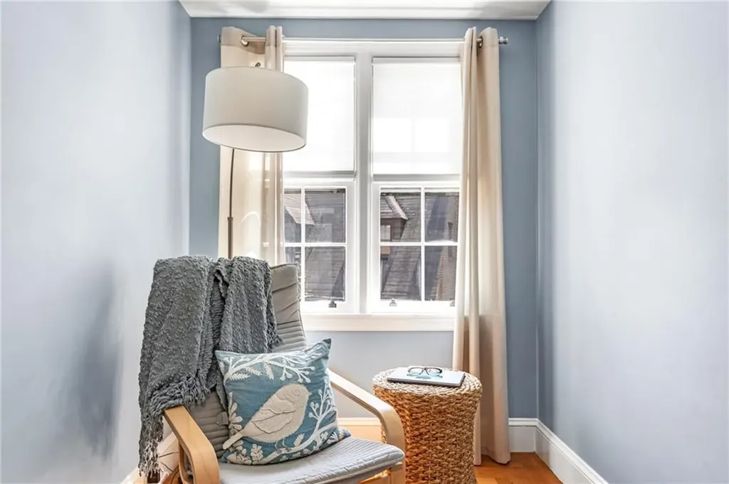 70 Dryden Avenue Pawtucket RI 02860