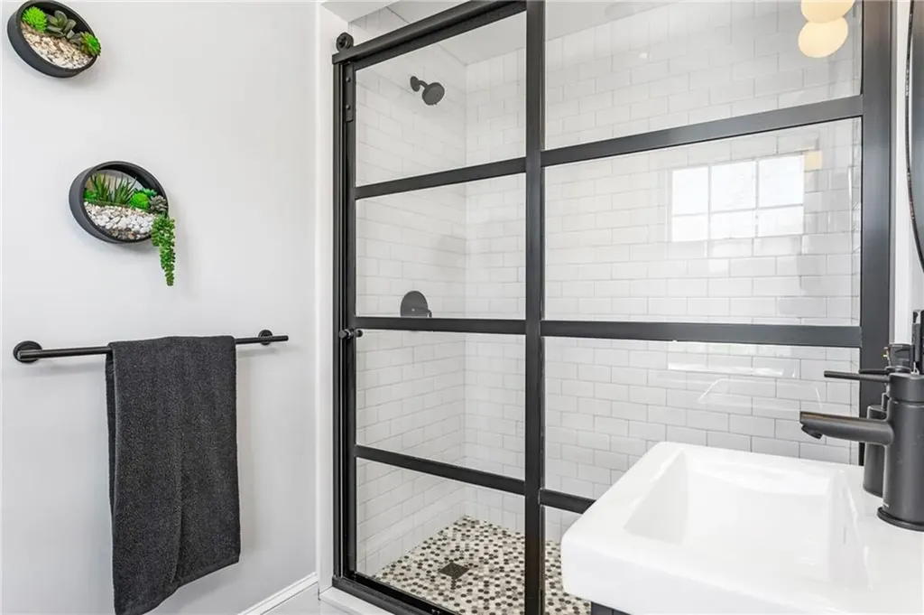 70 Dryden Avenue Pawtucket RI 02860