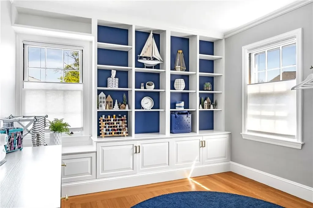 70 Dryden Avenue Pawtucket RI 02860