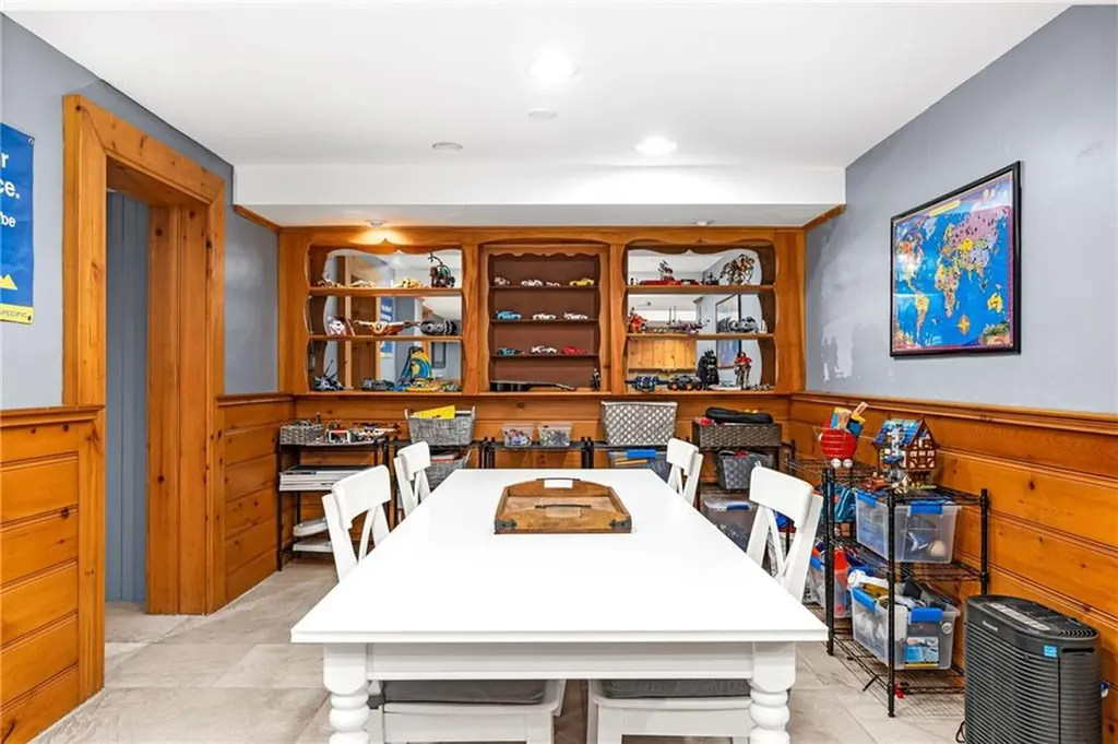 70 Dryden Avenue Pawtucket RI 02860