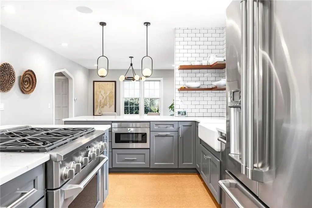 70 Dryden Avenue Pawtucket RI 02860