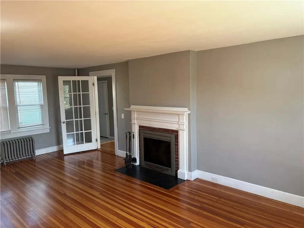 24 George Street Westerly RI 02891