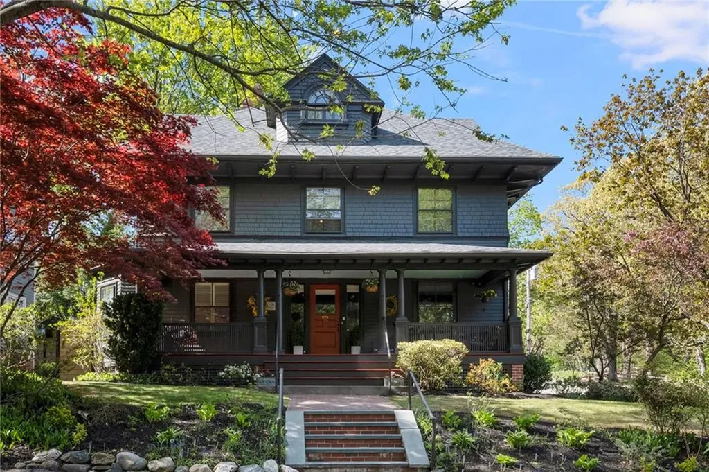 690 Angell Street Providence RI 02906