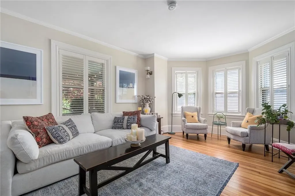 690 Angell Street Providence RI 02906