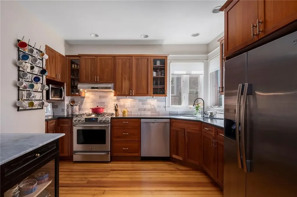 690 Angell Street Providence RI 02906