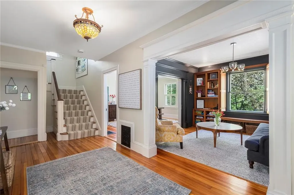 690 Angell Street Providence RI 02906