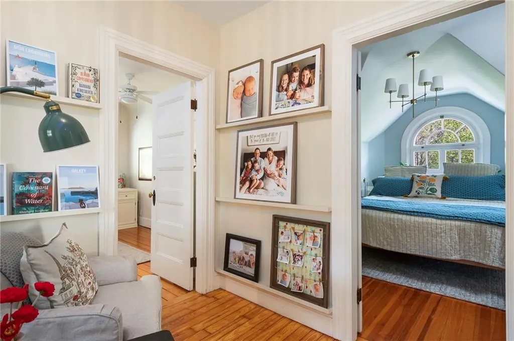 690 Angell Street Providence RI 02906