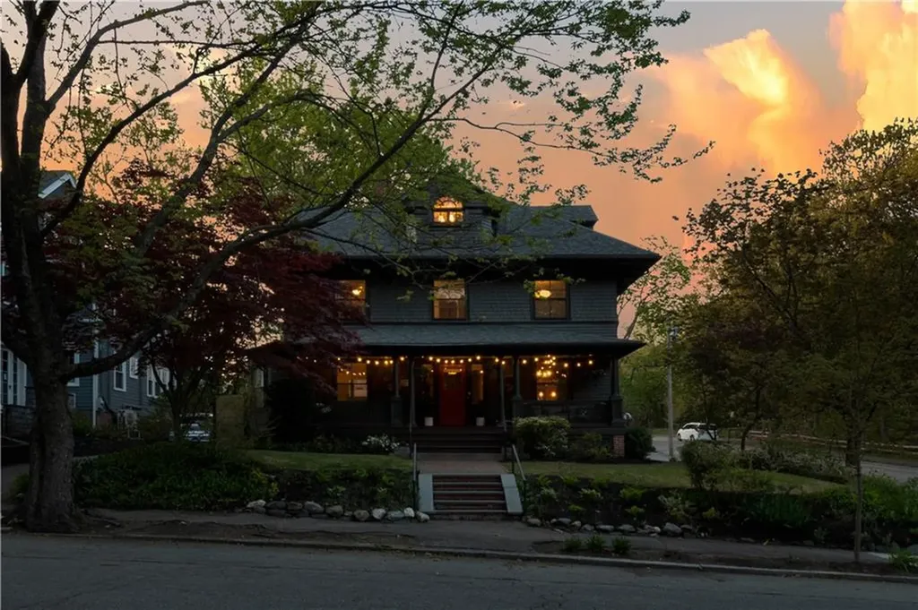 690 Angell Street Providence RI 02906