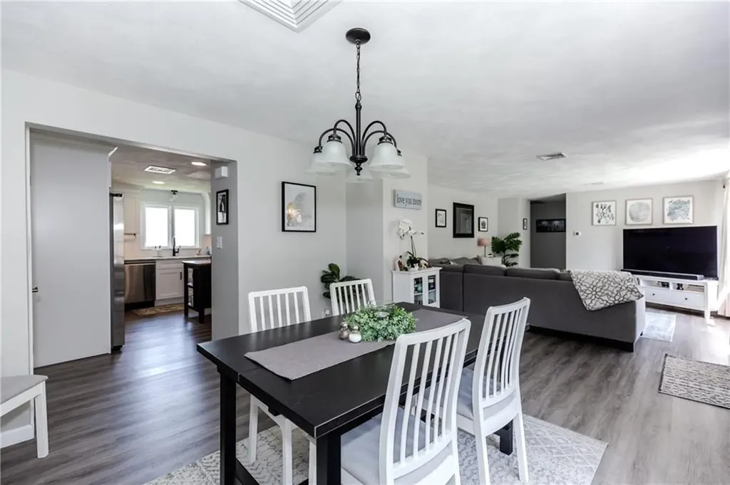 127 Street Agnes Avenue Woonsocket RI 02895