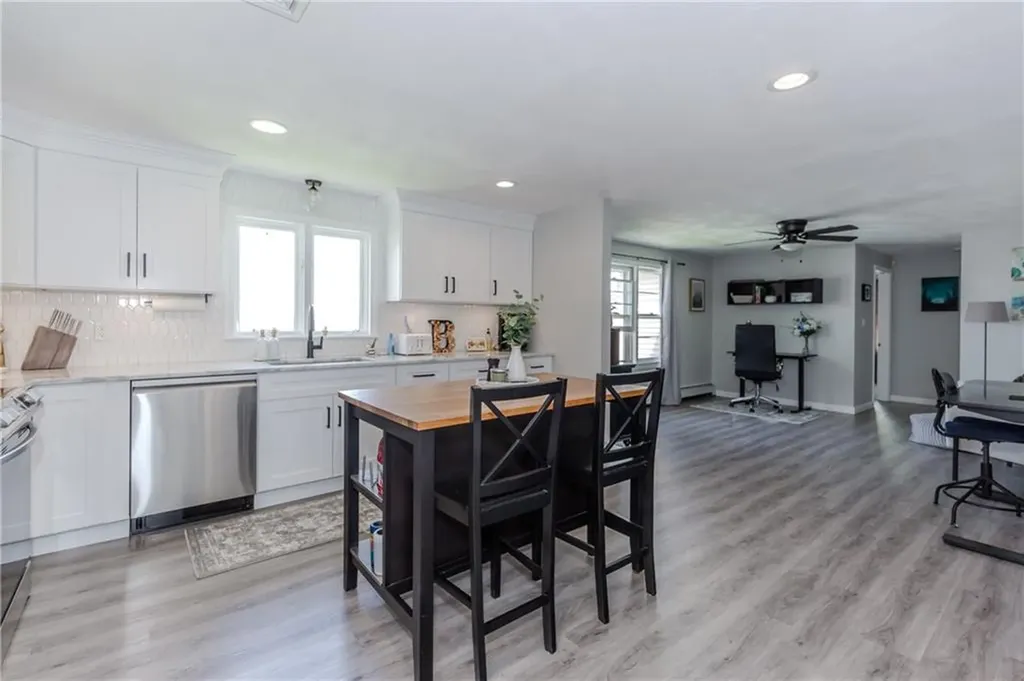 127 Street Agnes Avenue Woonsocket RI 02895