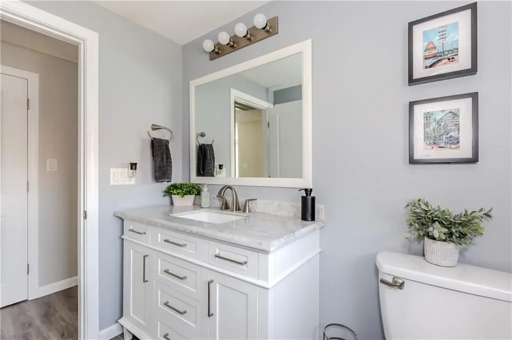 127 Street Agnes Avenue Woonsocket RI 02895