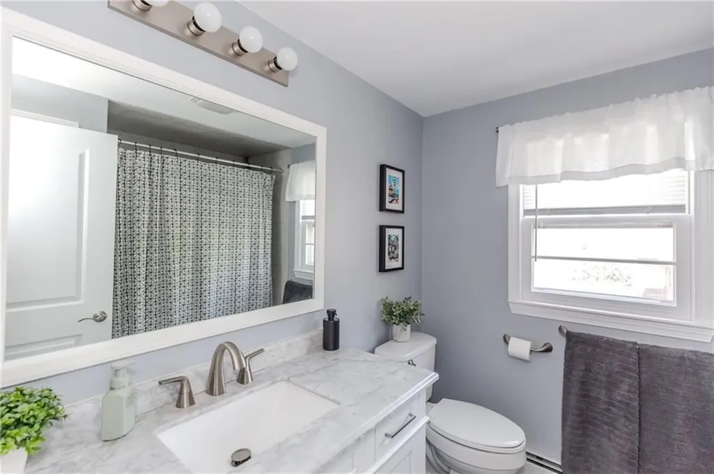 127 Street Agnes Avenue Woonsocket RI 02895