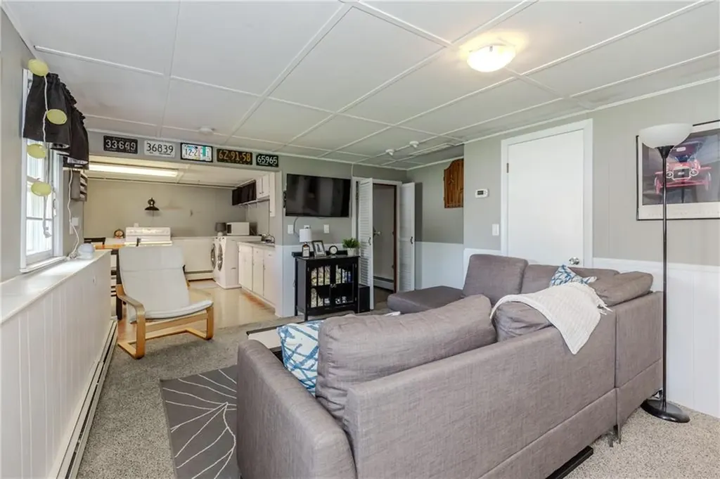 127 Street Agnes Avenue Woonsocket RI 02895