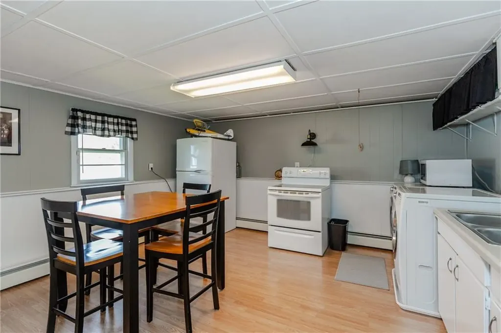 127 Street Agnes Avenue Woonsocket RI 02895