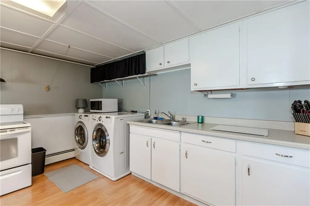 127 Street Agnes Avenue Woonsocket RI 02895