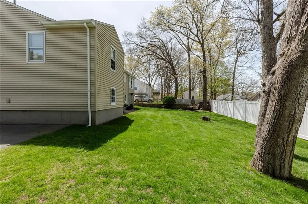 127 Street Agnes Avenue Woonsocket RI 02895