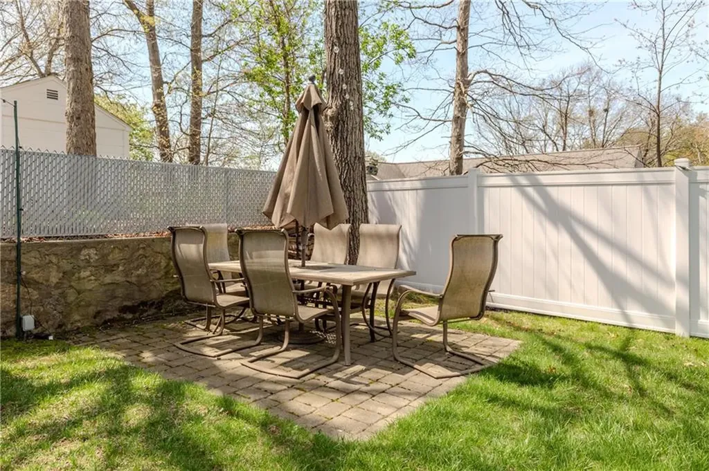 127 Street Agnes Avenue Woonsocket RI 02895