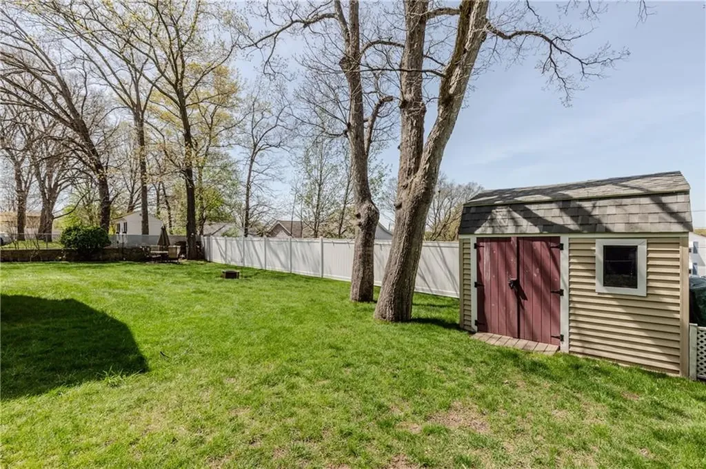 127 Street Agnes Avenue Woonsocket RI 02895