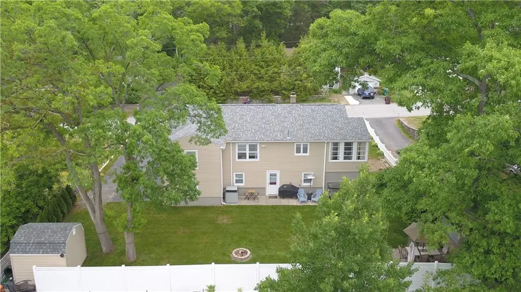 127 Street Agnes Avenue Woonsocket RI 02895