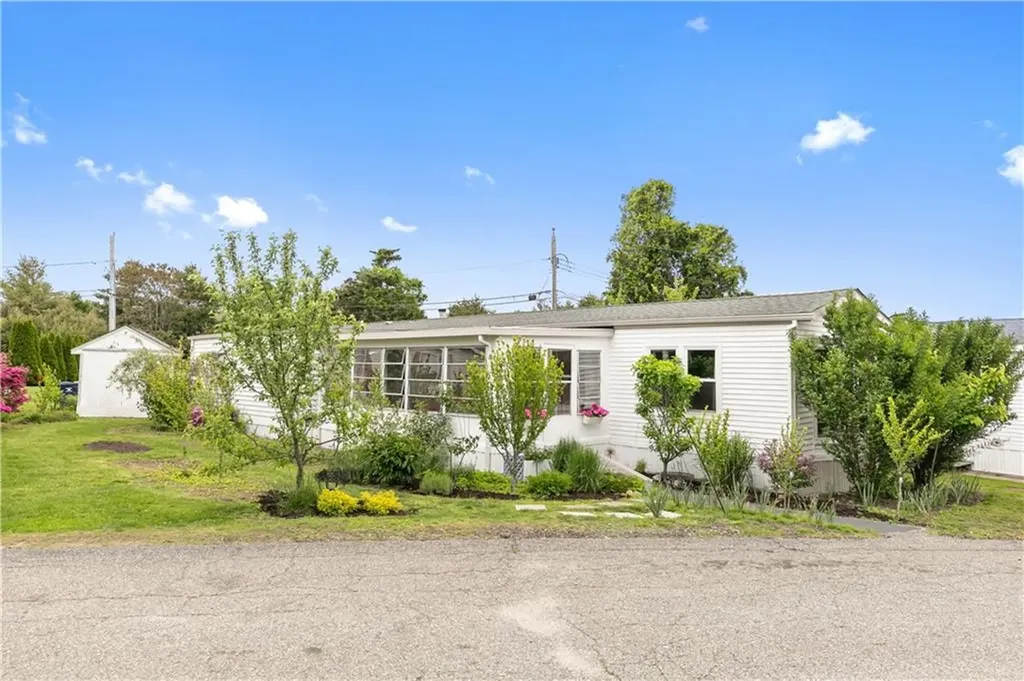 2 North Drive Portsmouth RI 02871