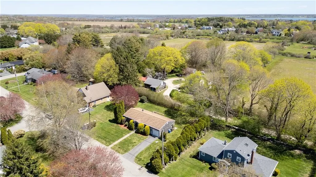 11 Cedar Avenue Middletown RI 02842