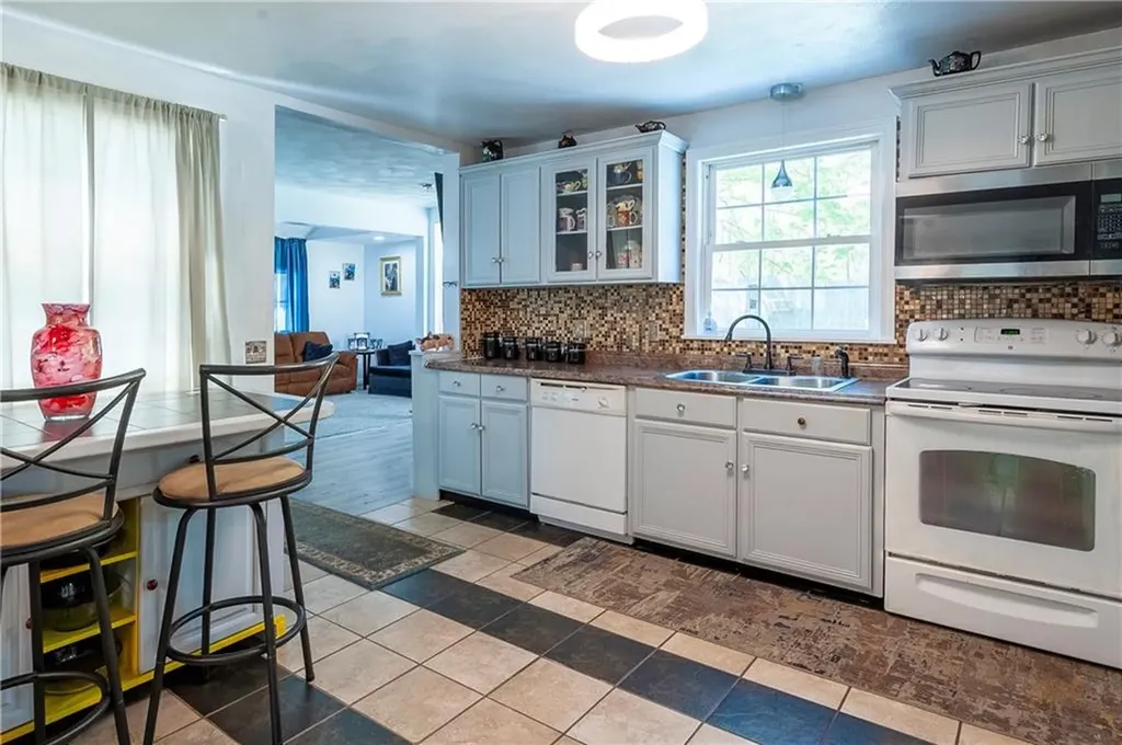 35 Boyd Avenue East Providence RI 02914