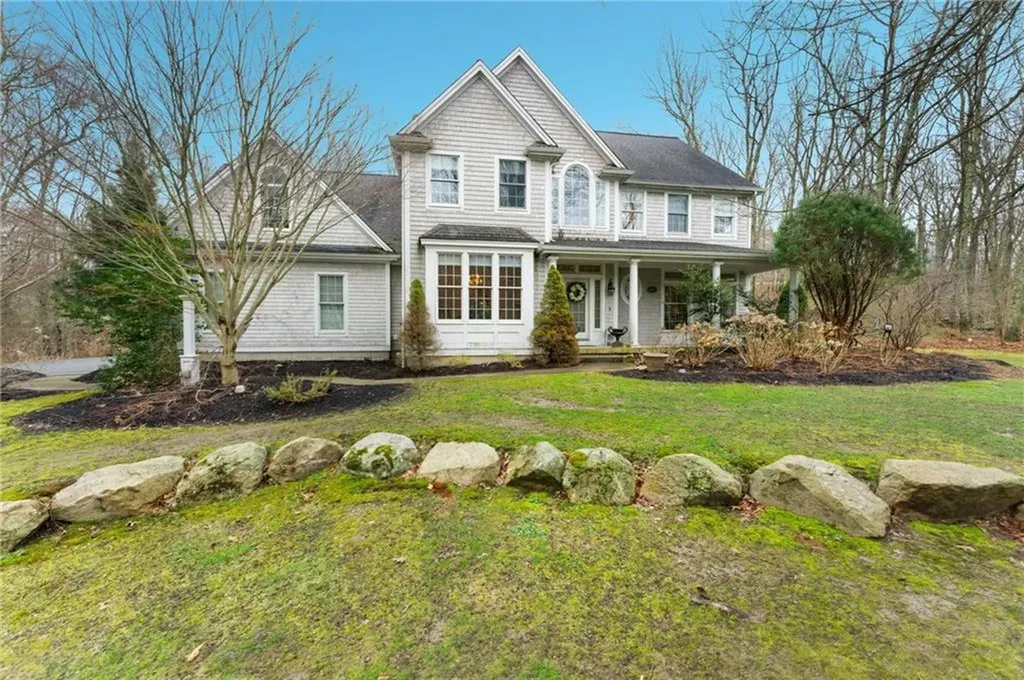 153 Sakonnet Ridge Drive Tiverton RI 02878